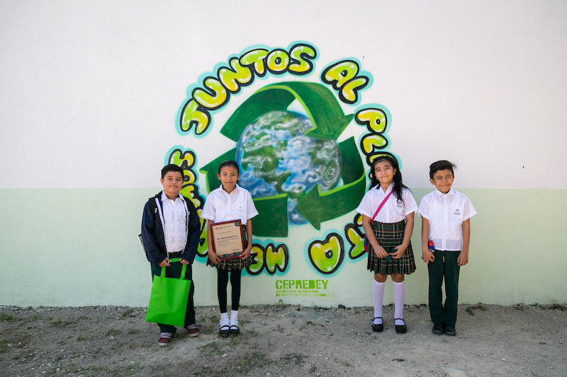 Comunidades escolares conmemoran el Día Mundial de la Educación Ambiental