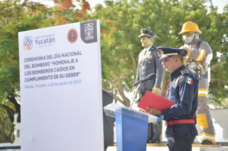 Rinde Gobierno del Estado homenaje a los bomberos caídos en el cumplimiento de su deber