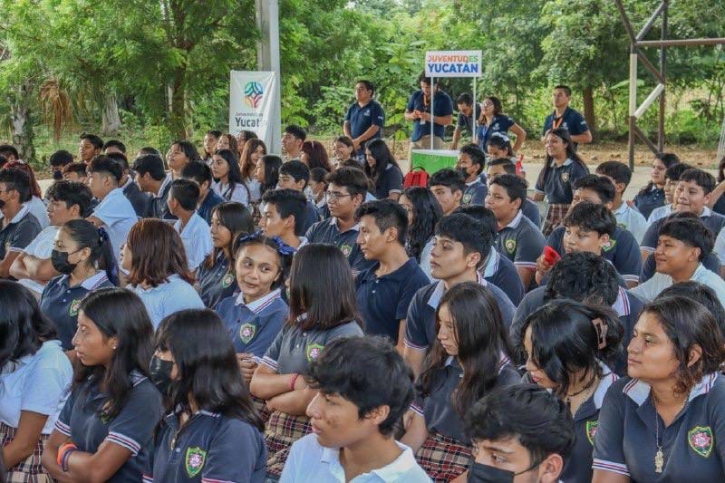 Dan inicio más de 5,000 actividades de "Juventudes Yucatán, Planet Youth" en secundarias del estado