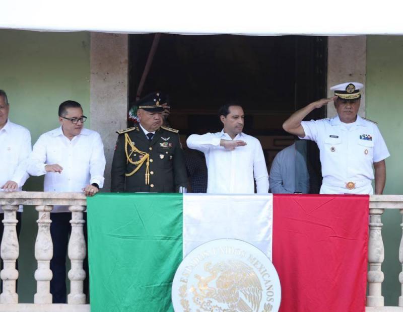El Gobernador Mauricio Vila Dosal encabeza el desfile cívico-deportivo con motivo del 113 aniversario del inicio de la Revolución Social Mexicana