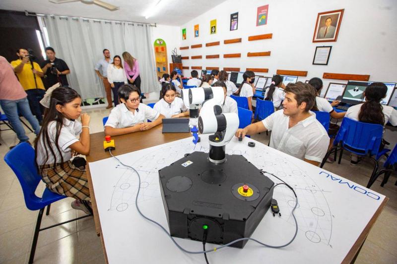El Gobernador Mauricio Vila Dosal impulsa educación tecnológica de vanguardia para niños y jóvenes de Yucatán