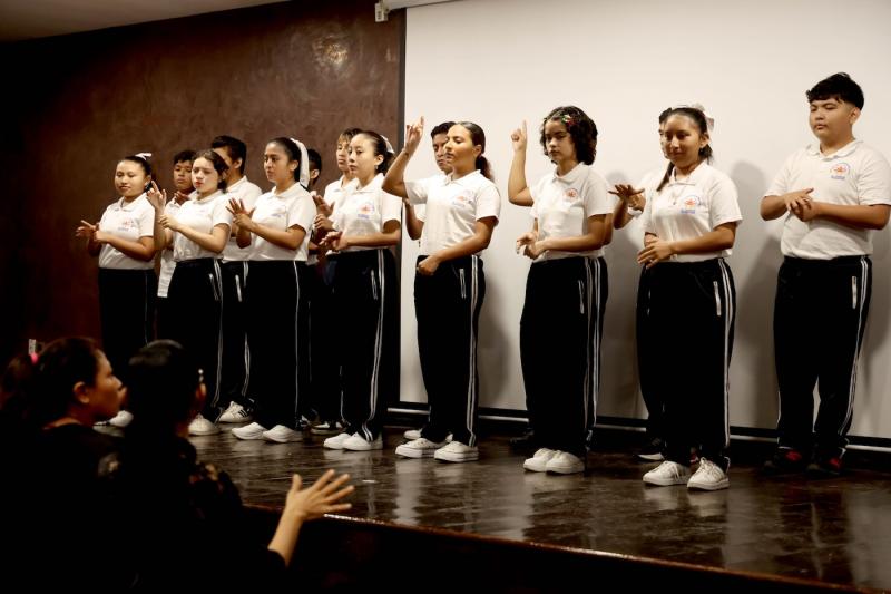 Impulsan espacios de formación e inclusión con el Encuentro Estatal de Lengua de Señas Mexicana