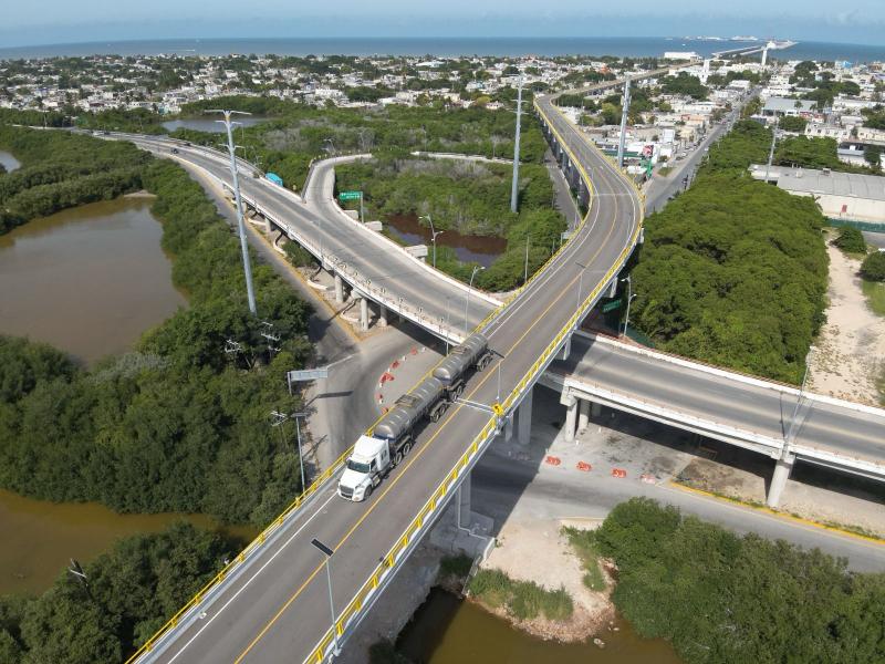Entra en operación el viaducto elevado del libramiento de Progreso