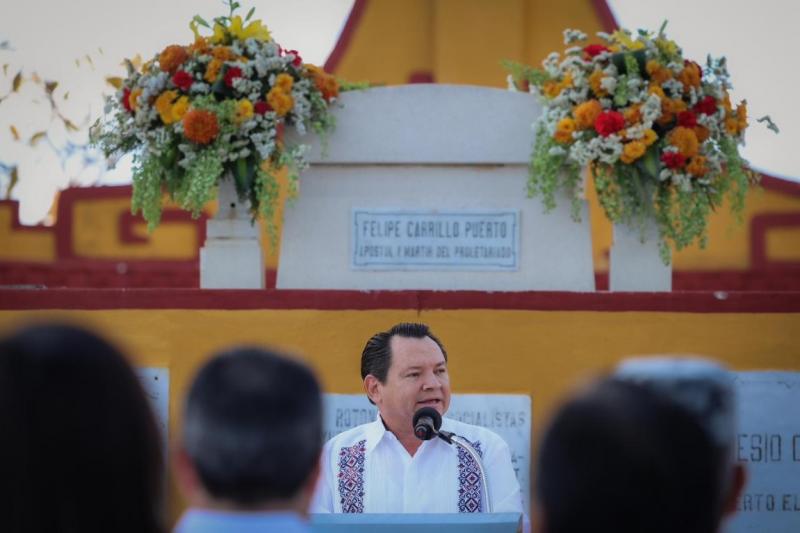 Gobierno del Estado conmemora el 102.° aniversario luctuoso de Felipe  Carrillo Puerto