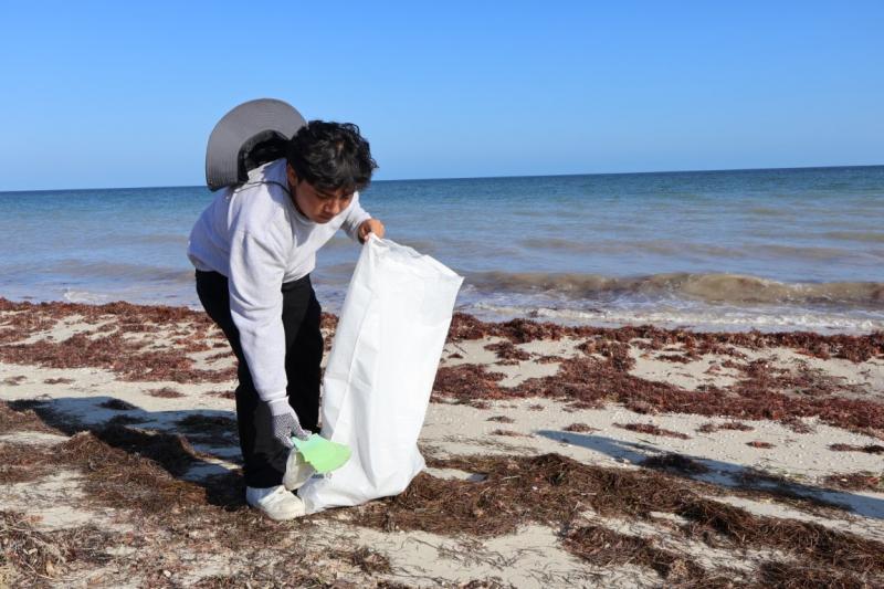 Recolectan casi 400 kilos de residuos en playas de Telchac Puerto
