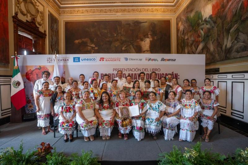 Presentan libro sobre el bordado maya de Yucatán como patrimonio vivo