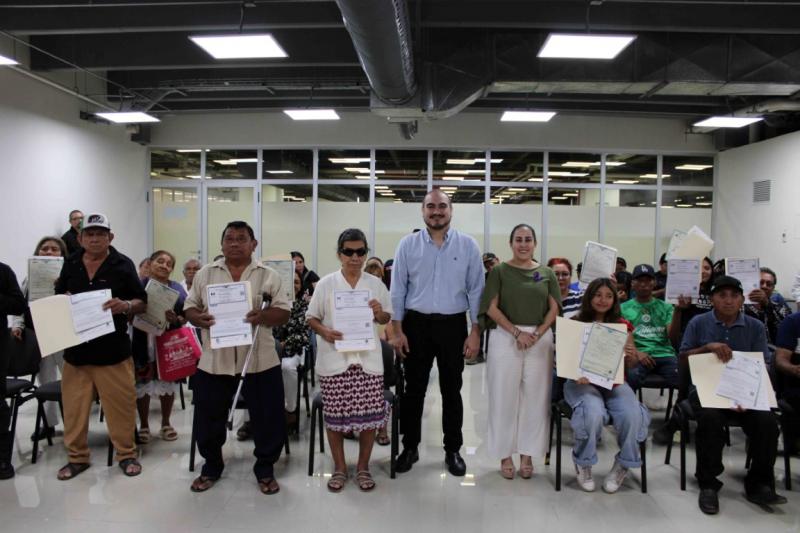 Gobierno del Estado garantiza derecho a la identidad con entrega de actas extemporáneas