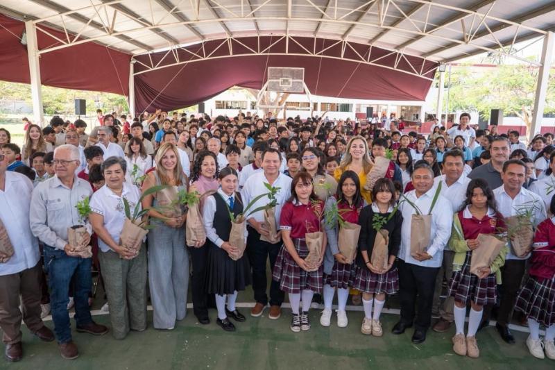Inicia programa "Renacimiento Verde en tu Escuela" en el sur de Mérida