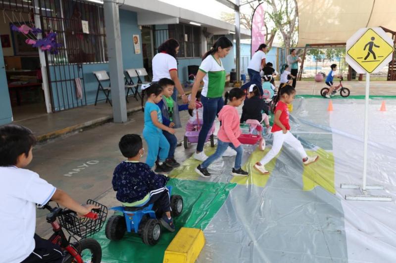Atienden solicitud ciudadana para mejorar seguridad vial en escuela de Juan Pablo II
