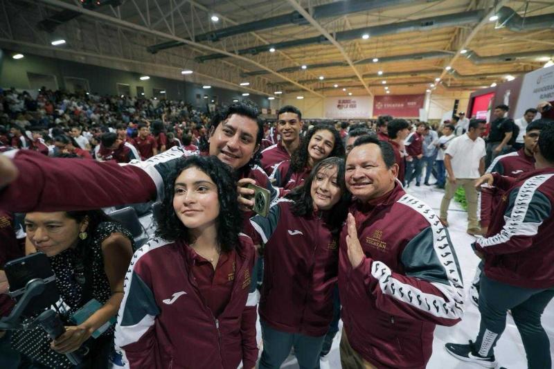 Abanderan a delegación yucateca rumbo a la Olimpiada Nacional Conade 2026