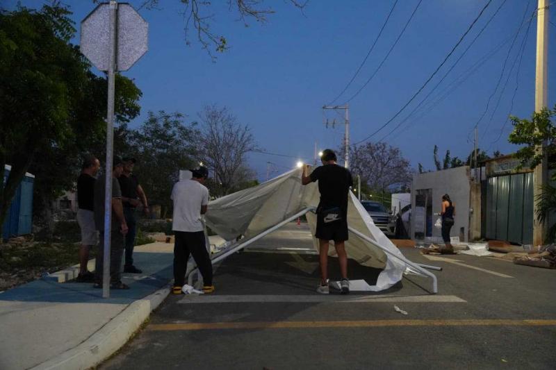 Gobierno del Estado brinda atención integral a familias afectadas por incendio en Dzununcán