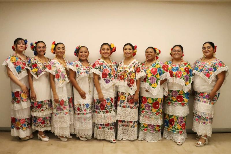 Reafirman respaldo al talento de las mujeres en la jarana yucateca