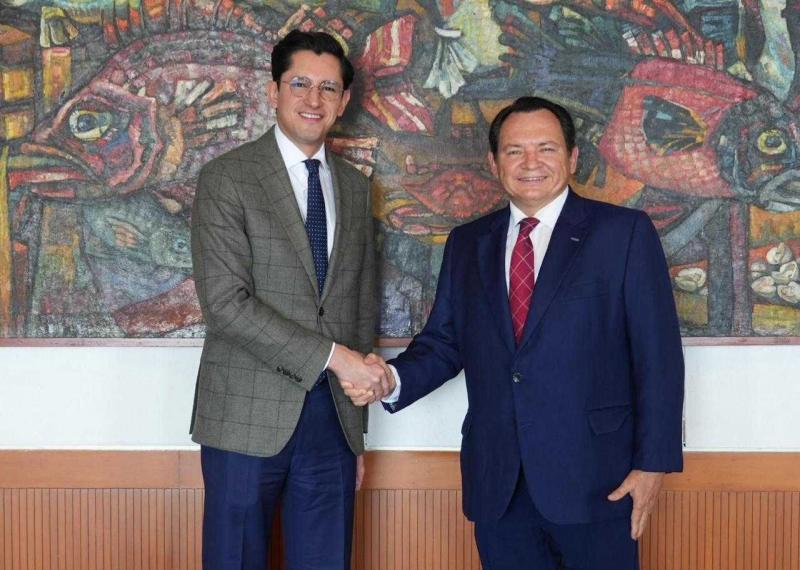 Gobernador Joaquín Díaz Mena expone proyecto del Renacimiento Maya al canciller Roberto Velasco Álvarez