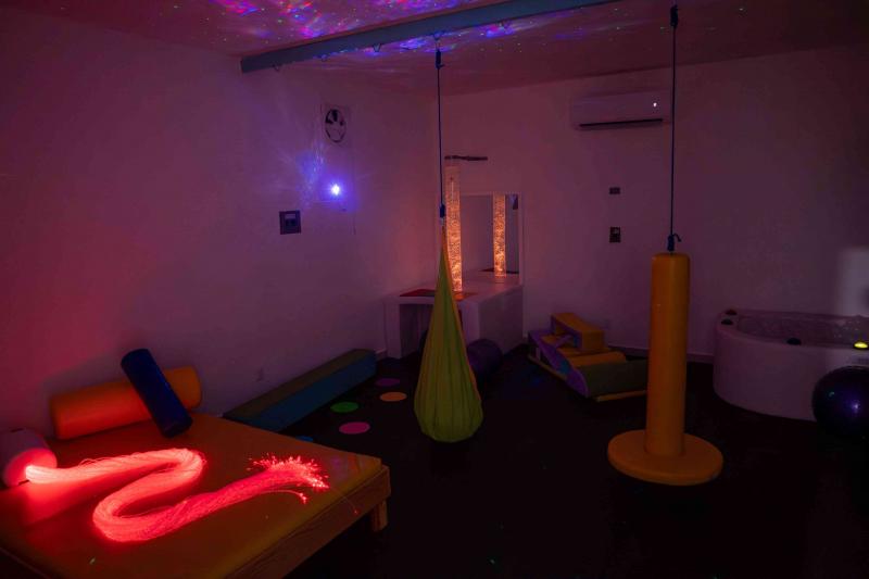 DIF Yucatán fortalece la atención en rehabilitación en Dzilam González con nuevo gimnasio terapéutico sensorial