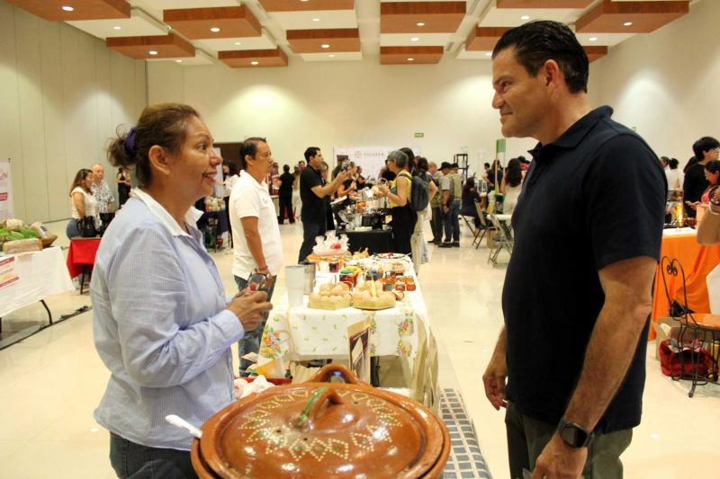 Promueve IYEM vinculación comercial entre proveedores y cafeterías en Yucatán