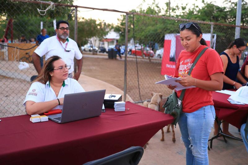 SETY acerca oportunidades laborales a colonias de Mérida