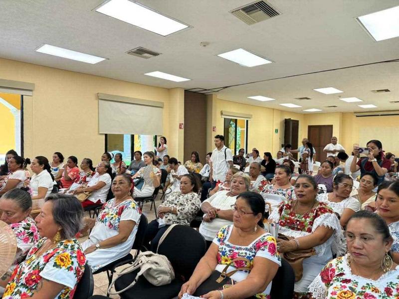 Reconocen labor de parteras tradicionales del sur de Yucatán