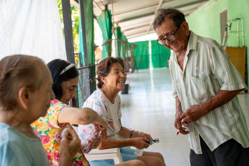 DIF Yucatán atiende salud visual de las personas mayores en todo el estado