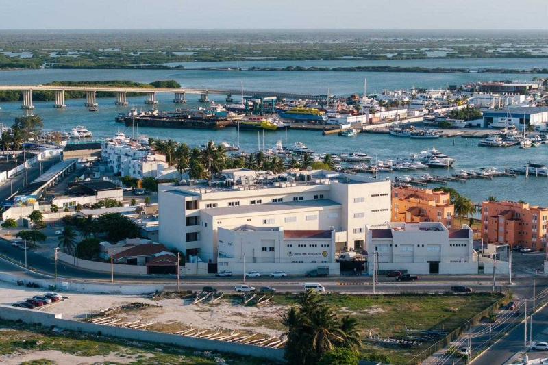 Yucatán amplía servicios de salud con nuevo Hospital General Naval de Yucalpetén