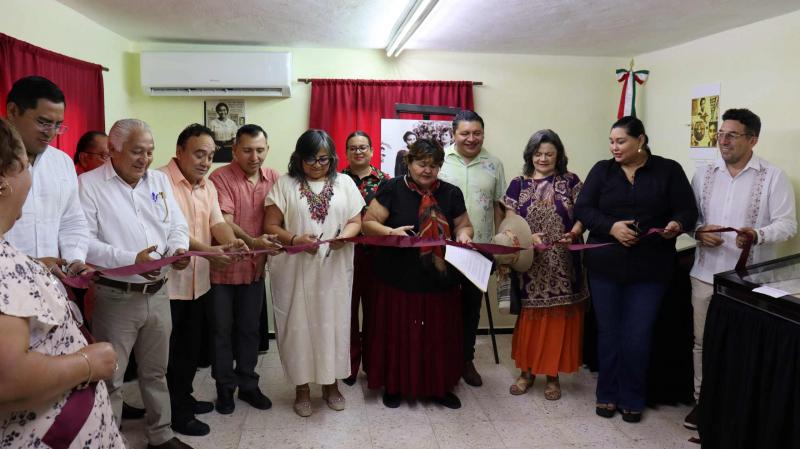 Conmemoran legado democrático de Rosa Torre González con exposición documental