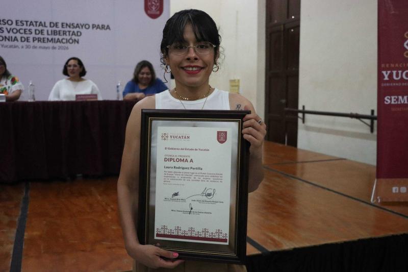 Reconocen a ganadoras del concurso "Voces de Libertad"