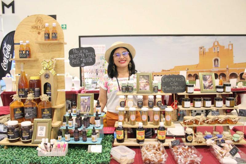 Bazar Artesanal del IYEM logra ventas históricas para artesanas, artesanos y emprendedores yucatecos