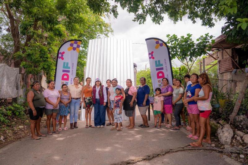 Refuerza DIF Yucatán apoyo en Pueblo Unido