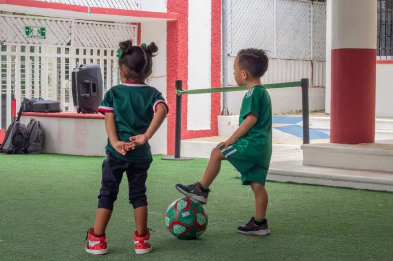 Niñas y niños de los Centros de Atención Infantil del Isstey viven emoción del fútbol