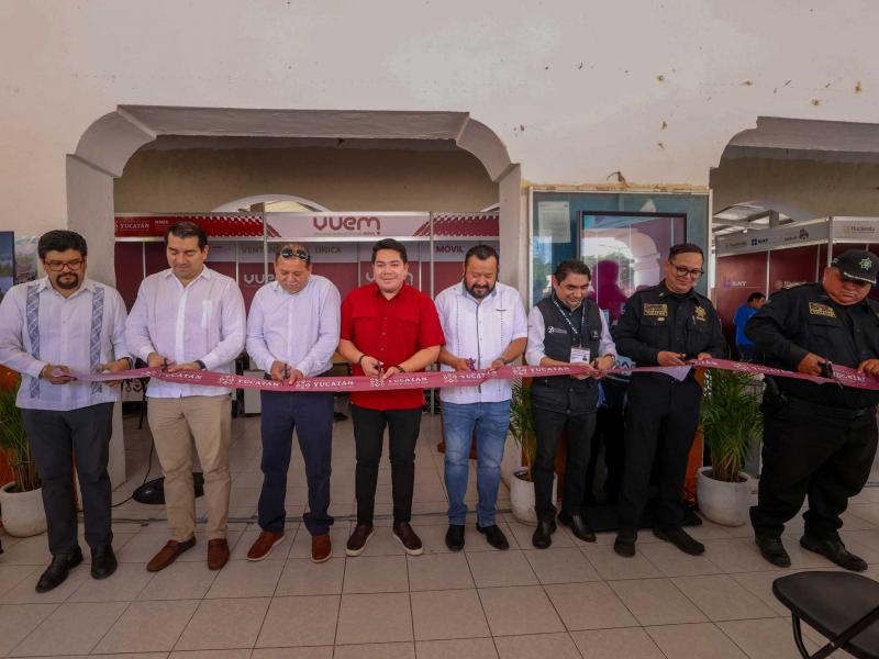 Ventanilla Única Estatal Móvil llega a Dzilam González con más de 150 trámites