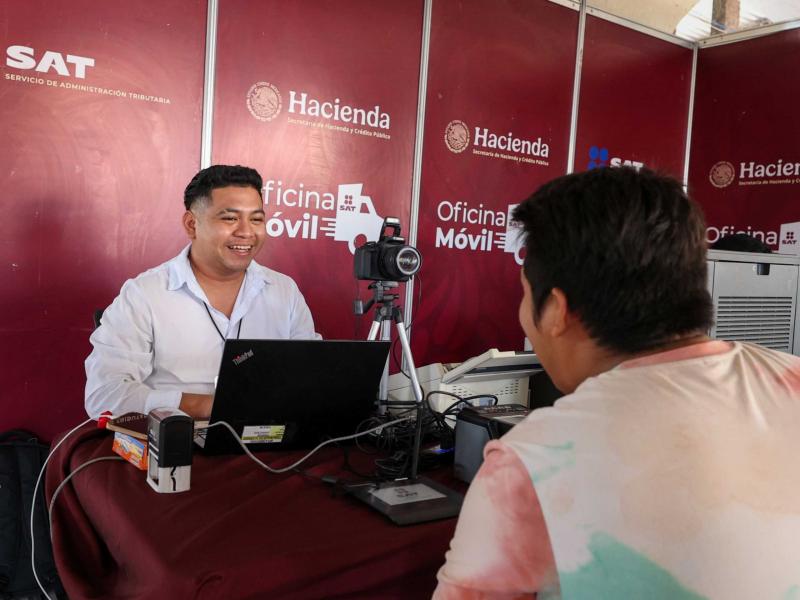Ventanilla Única Estatal Móvil llega a Dzilam González con más de 150 trámites