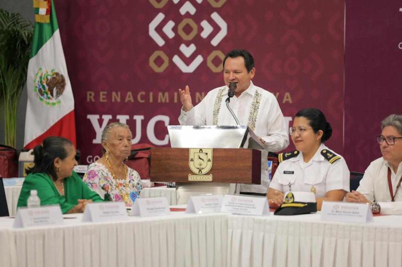 Renacimiento Maya reconoce a las parteras mayas: Tarjeta Elvia Carrillo Puerto dará tres mil pesos bimestrales