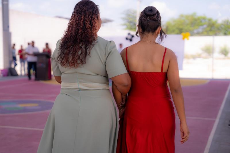 DIF Yucatán reconoce a seis adolescentes de Casa Otoch que concluyeron la secundaria