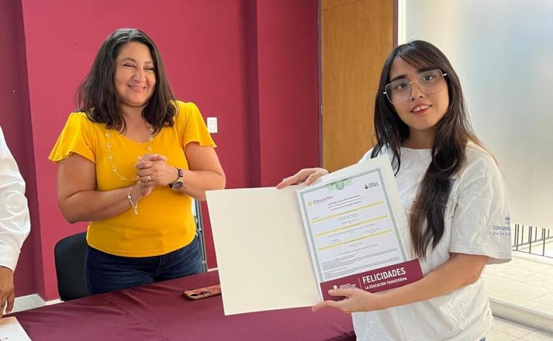 Más de 800 personas concluyen la primaria con apoyo del Ieaey