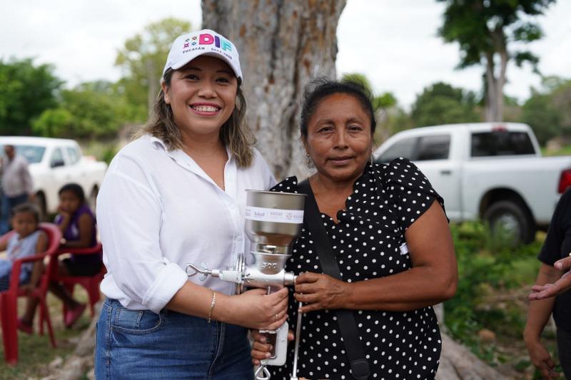 DIF Yucatán entrega proyectos productivos y apoyos funcionales en San José Chactún