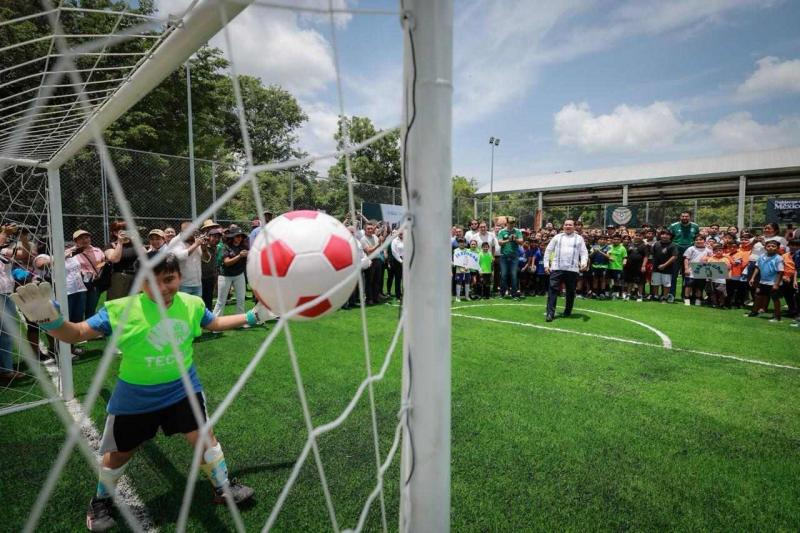 Tecoh estrena nueva cancha deportiva como parte del Renacimiento Maya para transformar espacios públicos y generar bienestar