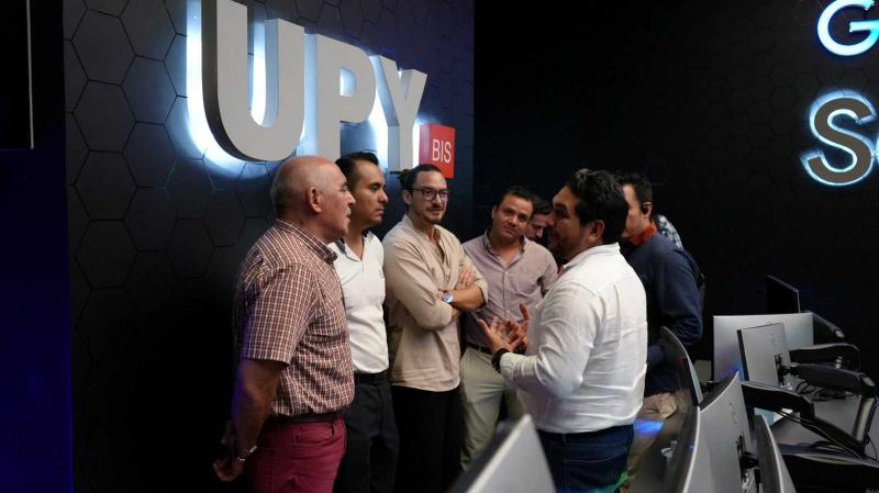 UPY fortalece prevención de riesgos digitales en empresas locales