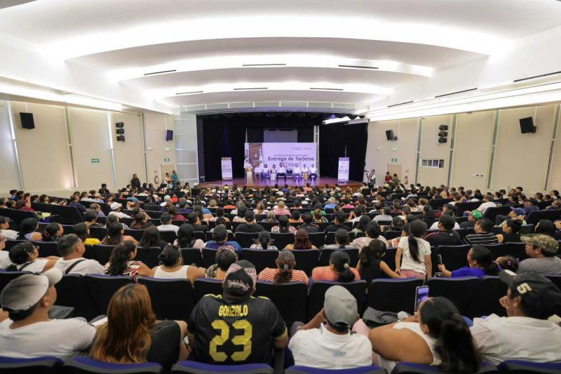 Más de 61 millones de pesos benefician a 70 comunidades mayas de Yucatán: Joaquín Díaz Mena