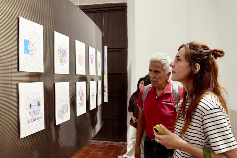 Sedeculta revisita memoria visual de los años noventa con exposición en el Centro Contemporáneo del Mayab