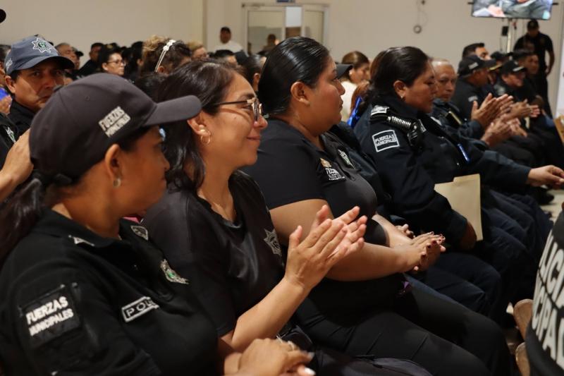 Policías municipales concluyen capacitación para atender violencia de género