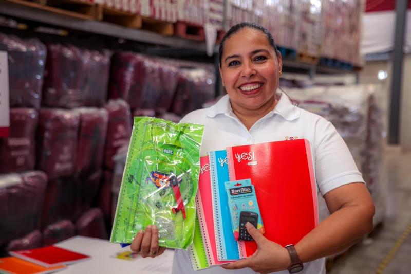 Con inversión de casi 184 mdp, Renacimiento Maya respalda el regreso a clases de las familias yucatecas