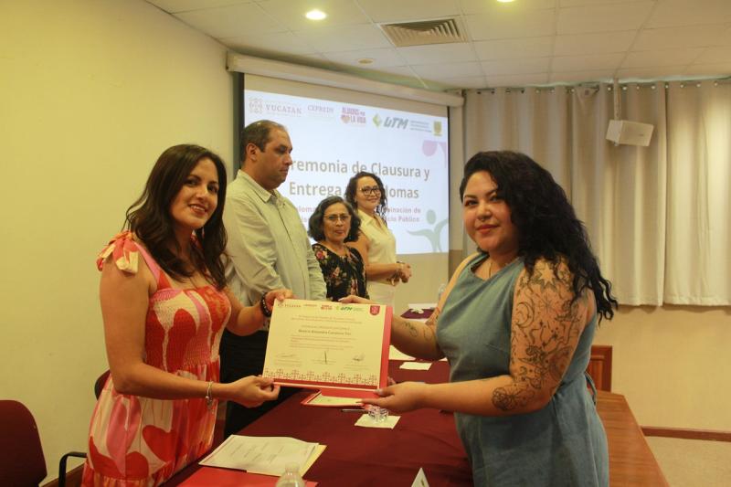 Servidoras y servidores públicos concluyen diplomado sobre igualdad y no discriminación