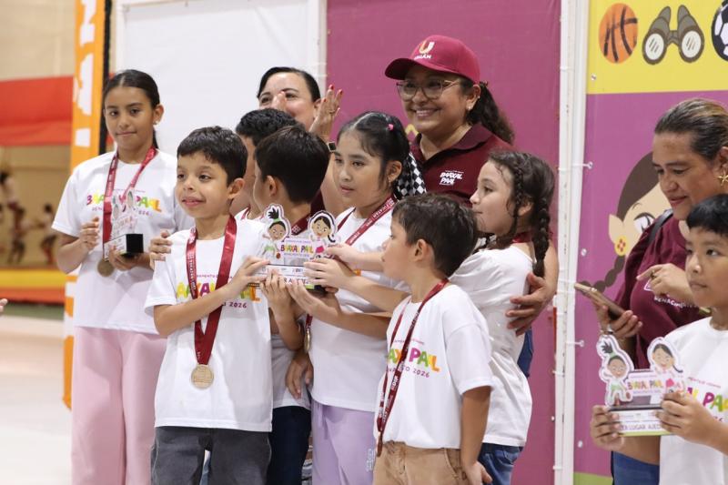 Captan nuevos talentos deportivos durante el campamento de verano Baaxal Paal Renacimiento 2026