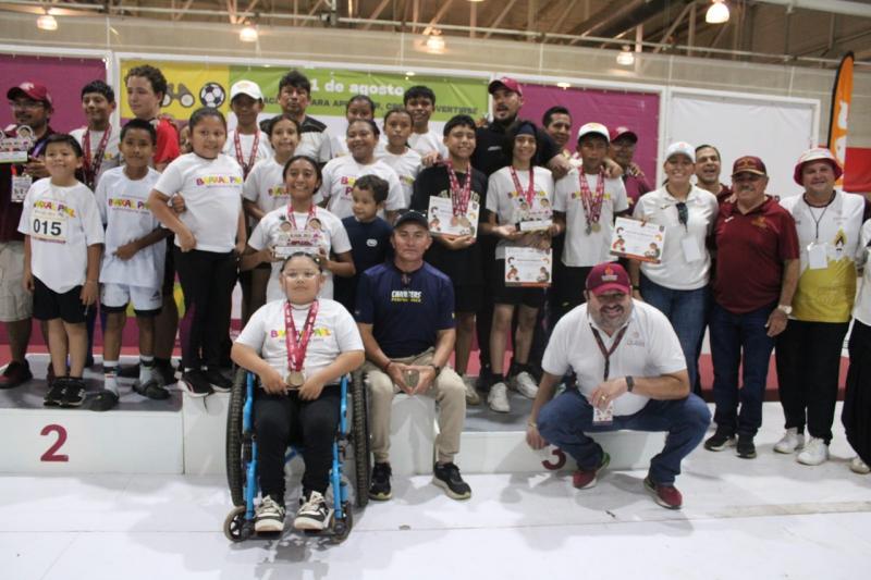 Captan nuevos talentos deportivos durante el campamento de verano Baaxal Paal Renacimiento 2026