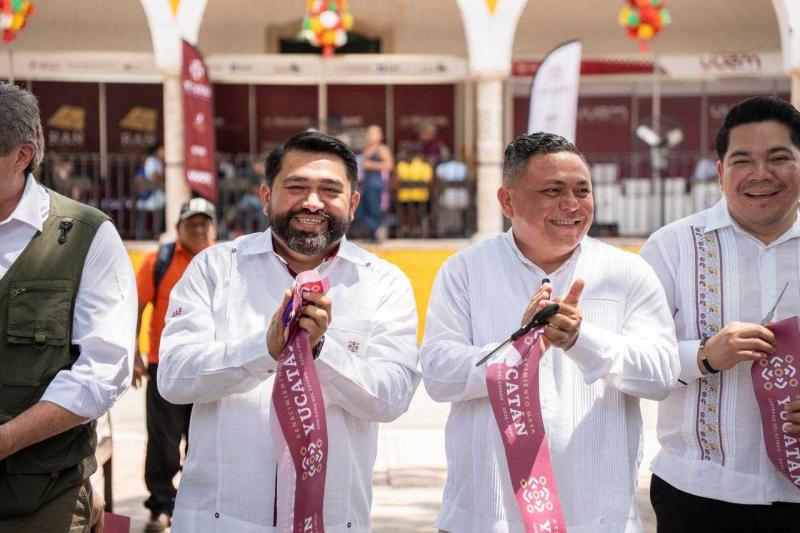 Ventanilla Única Estatal Móvil facilita gestiones a familias de Espita y municipios cercanos