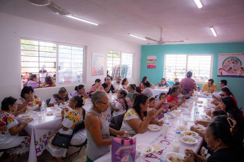 DIF Yucatán promueve atención alimentaria en Ticul con nuevo comedor en Yotholín