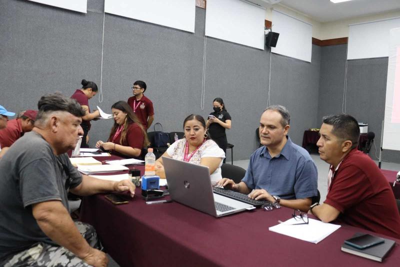 Indemaya y Embajada de Estados Unidos orientan sobre beneficios del Seguro Social a migrantes de Yucatán