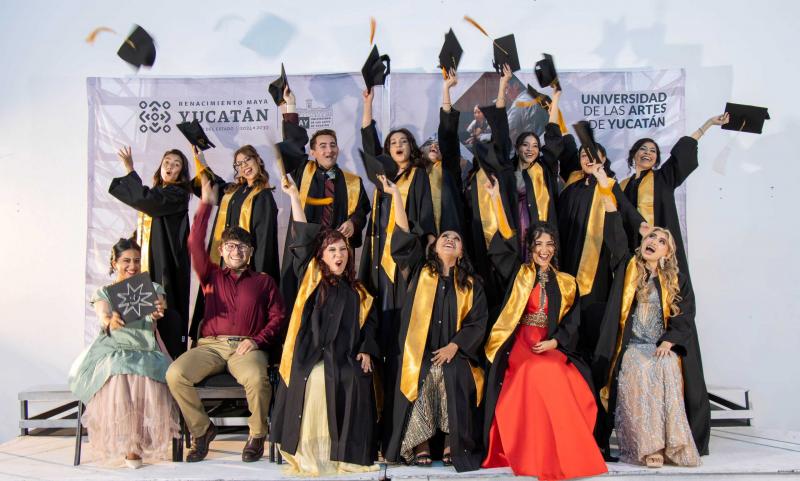 UNAY celebra egreso de 83 profesionales de distintas disciplinas artística