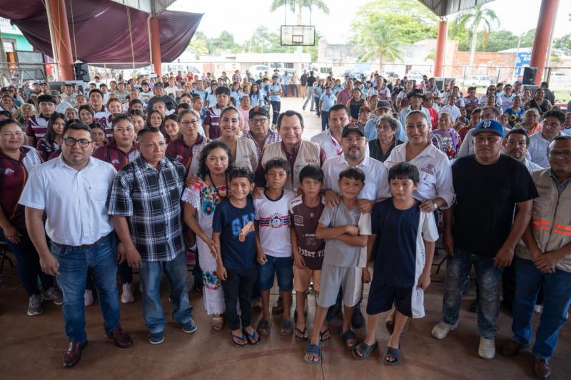 Cumple Renacimiento Maya con carreteras en Oxkutzcab