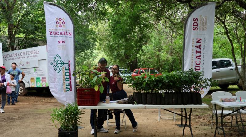 Familias intercambian residuos por productos de la canasta básica en Mercado Circular de Mérida