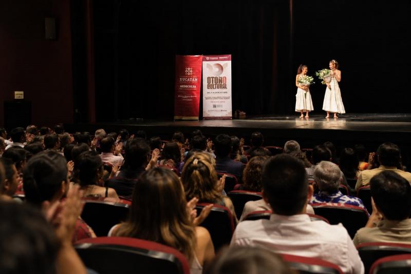 Yumiko Yoshioka y Marlène Jöbstl cautivan con danza butoh en el Otoño Cultural 2026
